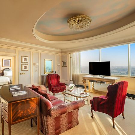 Moevenpick Hotel Ал Хубар Екстериор снимка A suite at the Atlantis The Royal