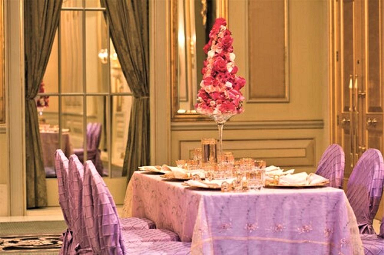 Moevenpick Hotel Ал Хубар Екстериор снимка The interior of the restaurant
