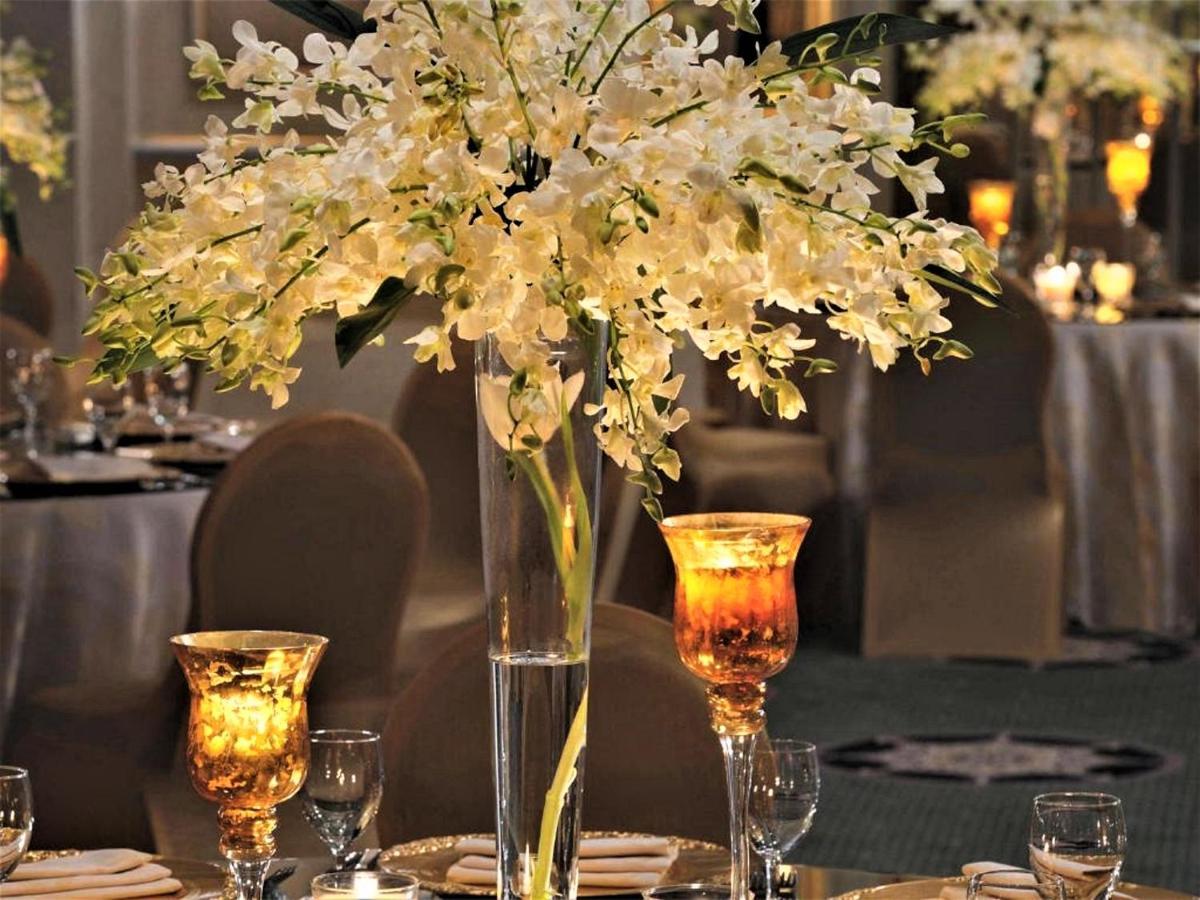 Moevenpick Hotel Ал Хубар Екстериор снимка A centerpiece at a wedding