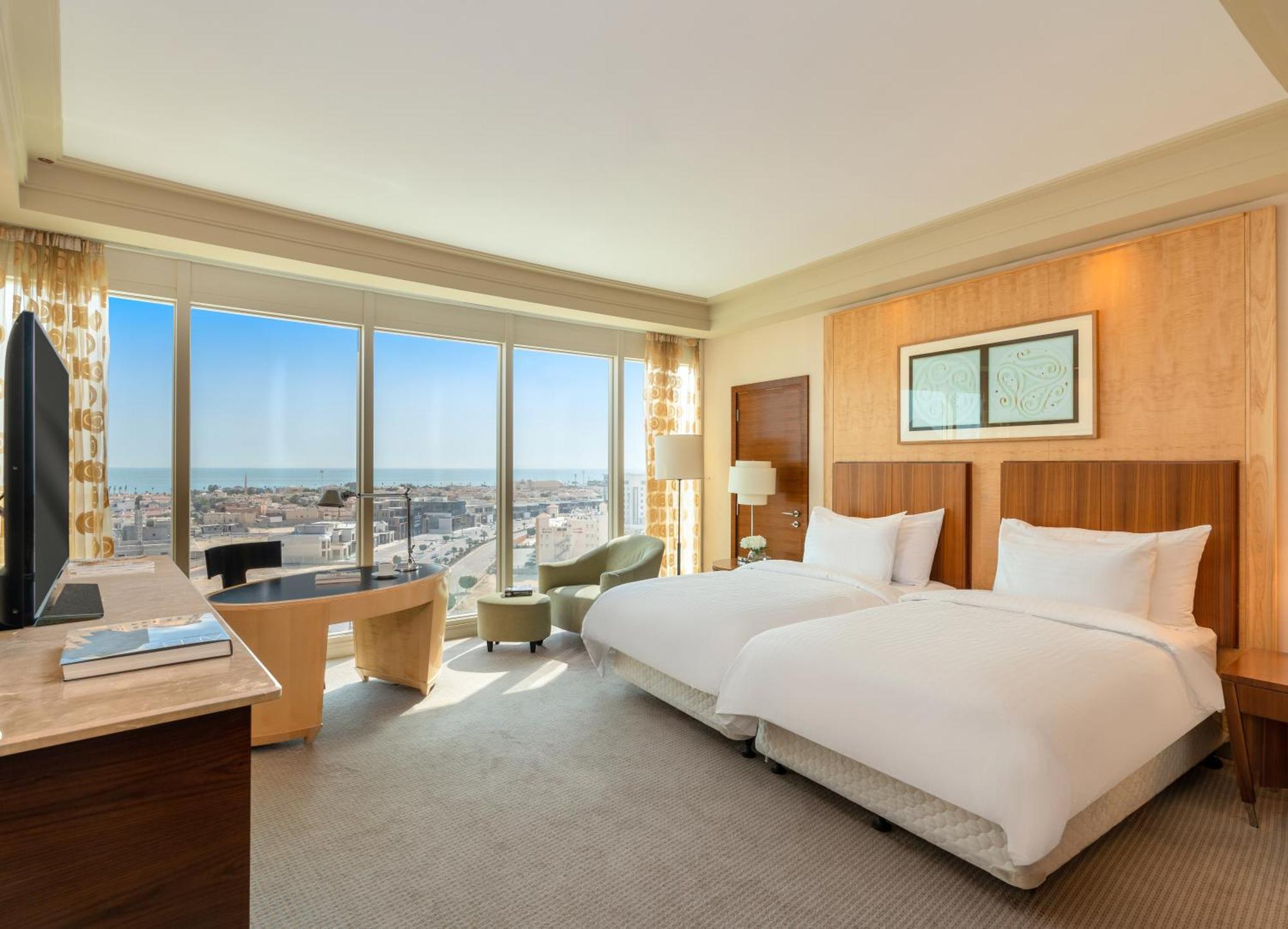 Moevenpick Hotel Ал Хубар Екстериор снимка Deluxe room