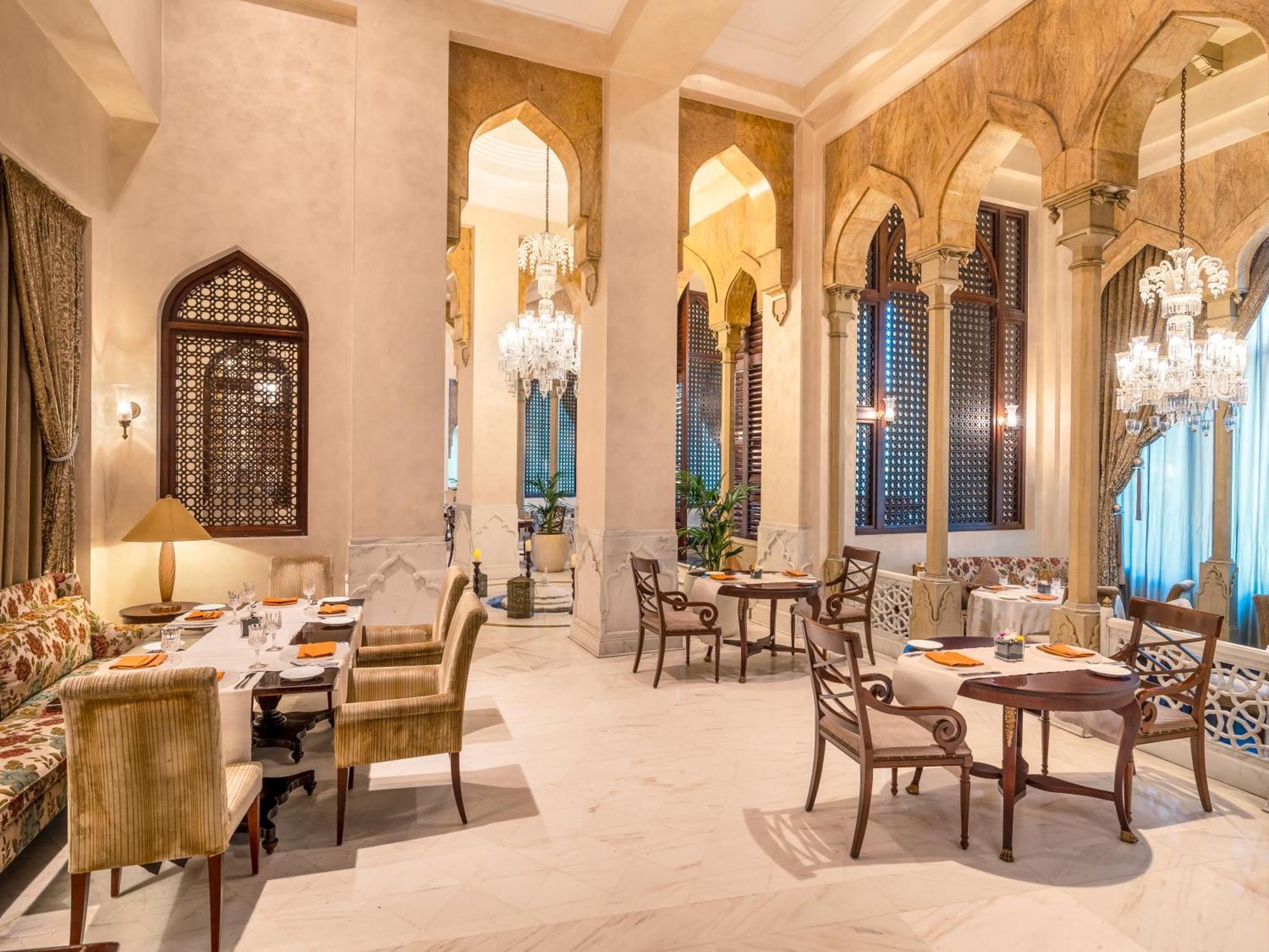 Moevenpick Hotel Ал Хубар Екстериор снимка The Imperial