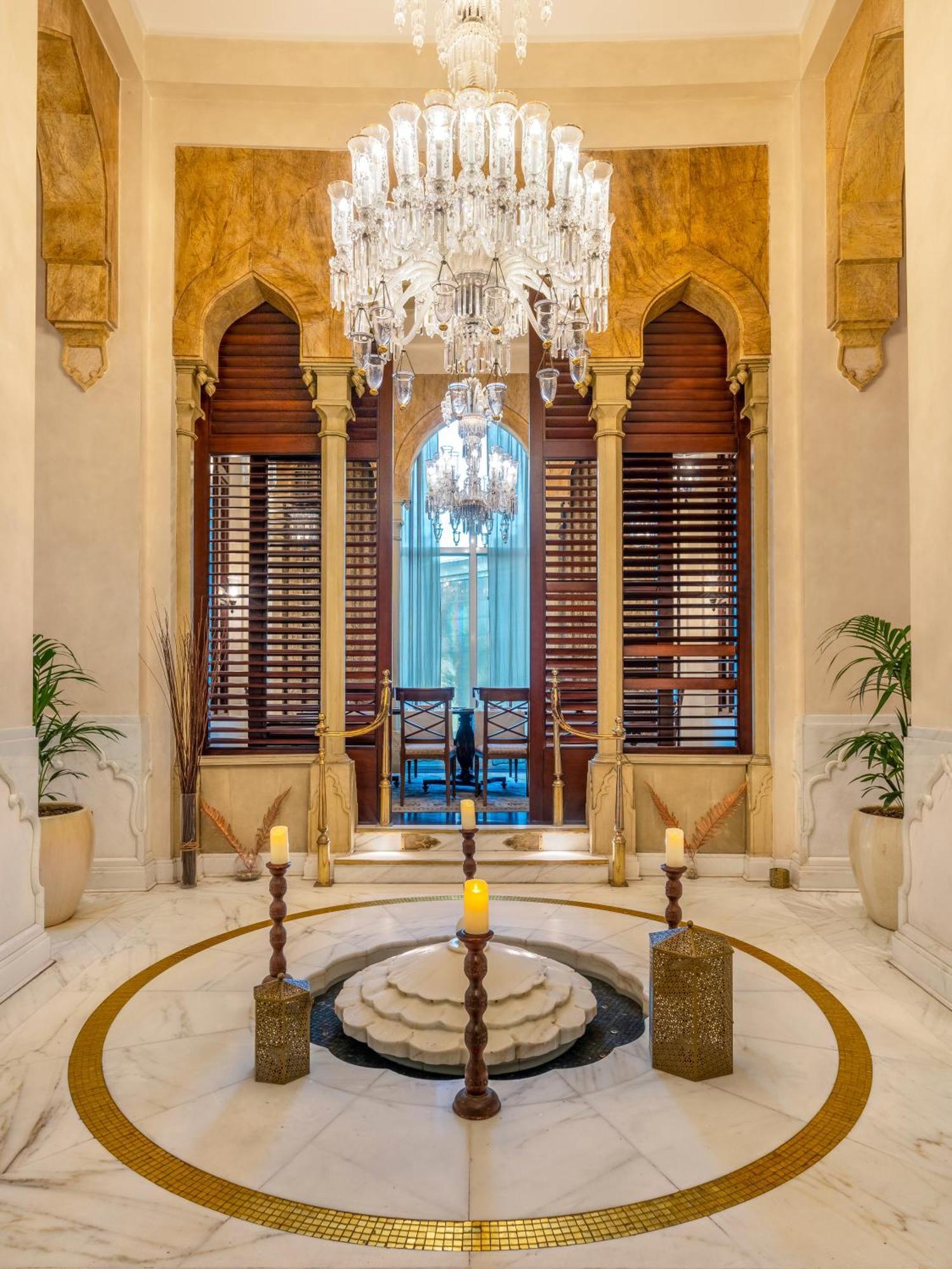Moevenpick Hotel Ал Хубар Екстериор снимка The lobby of the hotel